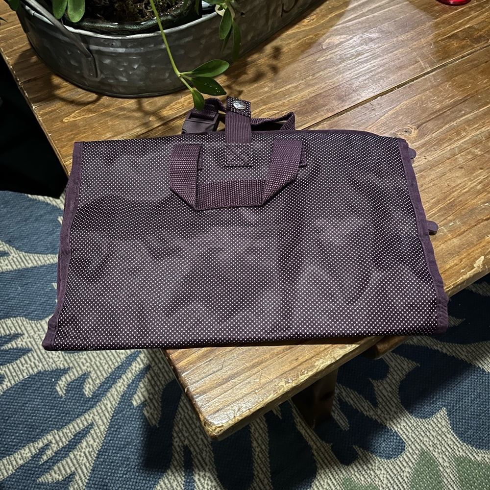 Thirty One purple travel jewelry organizer. Smoke free home. Used a few times.